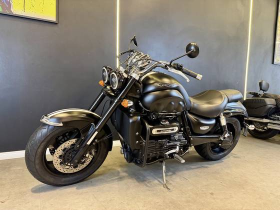 TRIUMPH ROCKET III ROADSTER 